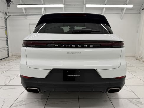 Certified 2024 Porsche Cayenne AWD/4WD image 13
