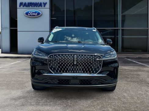 Used 2025 Lincoln Aviator Reserve w/ Equipment Group 201A AWD/4WD image 3