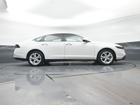 Used 2024 Honda Accord LX image 28