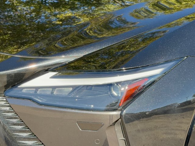 Used 2023 Lexus RZ 450e Premium w/ Technology Package AWD/4WD image 9