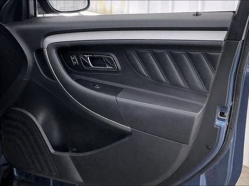 Used 2019 Ford Taurus SEL FWD image 21