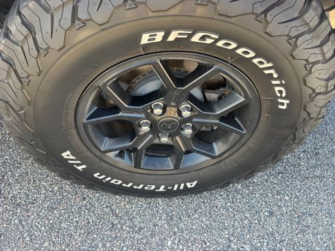 Used 2024 Jeep Gladiator Sport AWD/4WD image 21