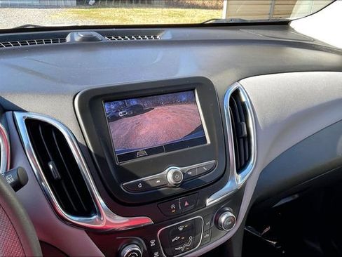 Used 2024 Chevrolet Equinox LS image 11