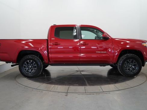 Used 2023 Toyota Tacoma SR5 AWD/4WD image 8