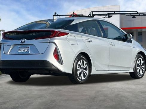 Certified 2018 Toyota Prius Prime Premium image 5