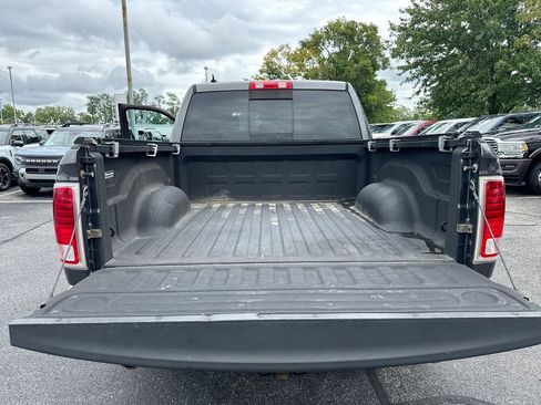 Used 2017 RAM 1500 Laramie w/ Convenience Group AWD/4WD image 25