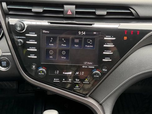 Used 2019 Toyota Camry XSE FWD image 18