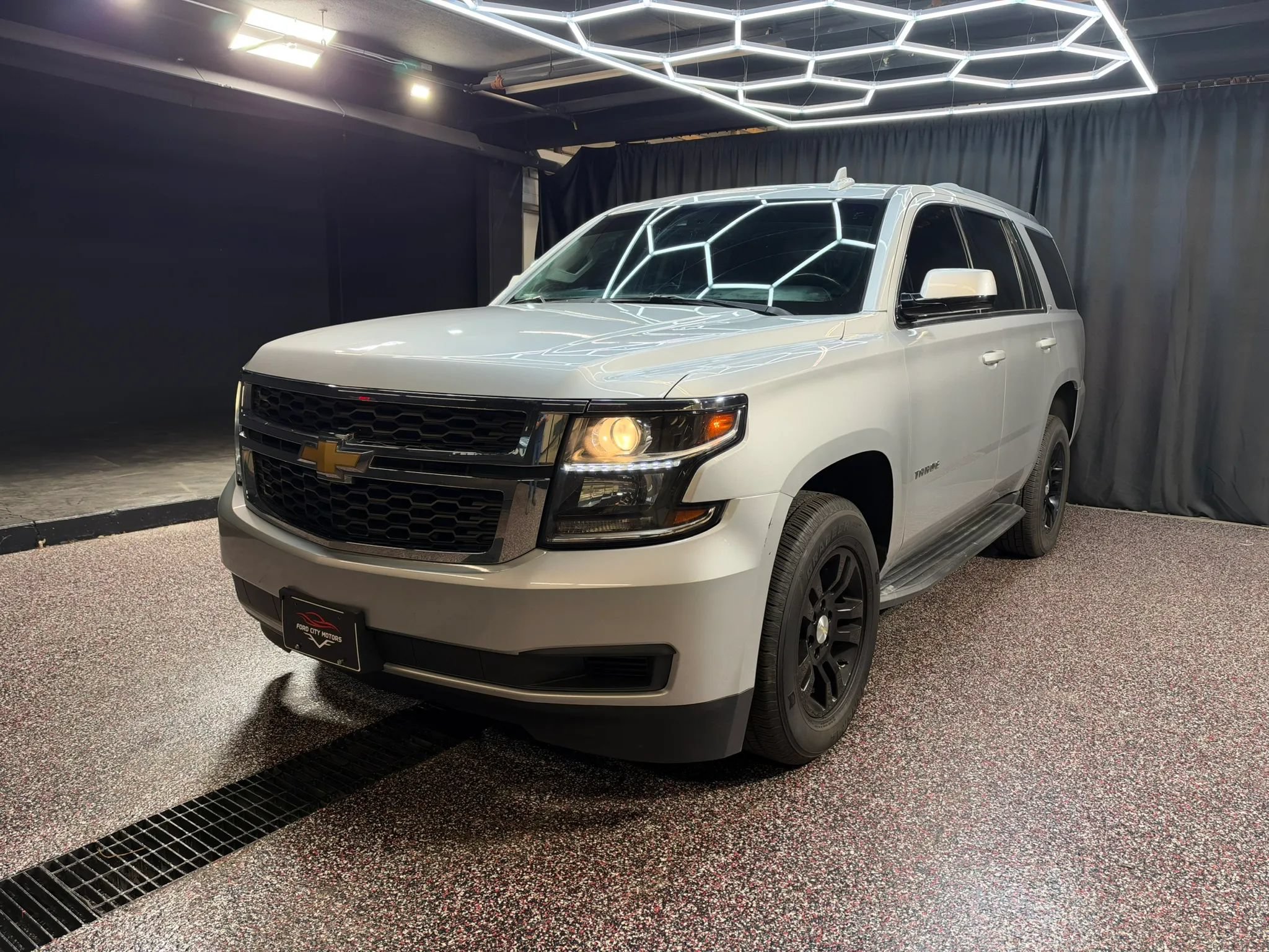Used 2019 Chevrolet Tahoe LT AWD/4WD image 3