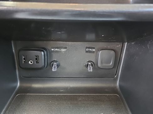 Used 2021 Chevrolet Colorado LT w/ Fleet Safety Package image 32