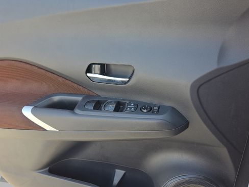 Used 2024 Nissan Kicks SR FWD image 27