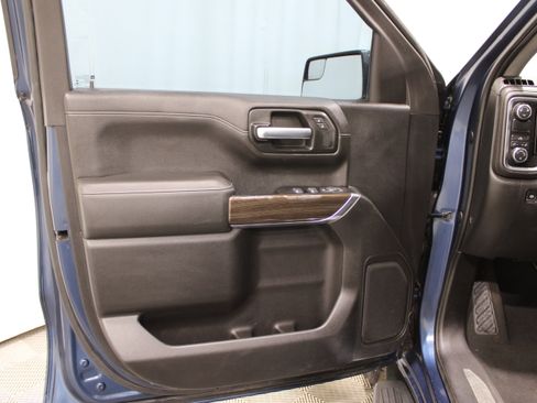 Used 2019 Chevrolet Silverado 1500 LT w/ Texas Edition image 6