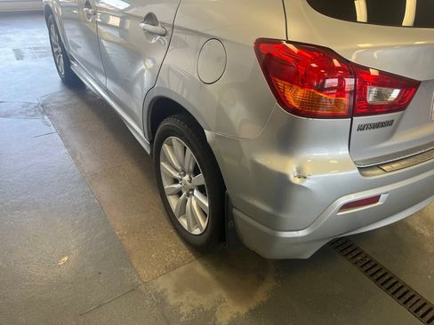 Used 2011 Mitsubishi Outlander Sport SE AWD/4WD image 9