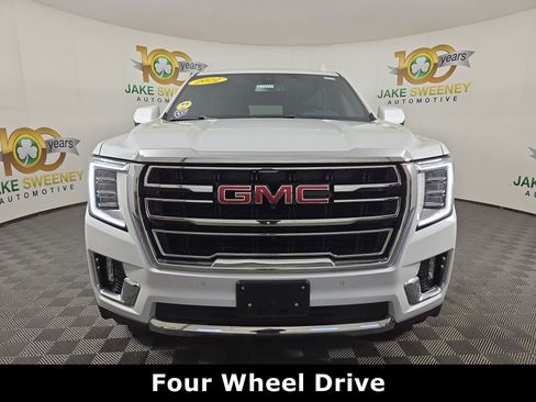 Used 2022 GMC Yukon SLT w/ SLT Premium Package image 2