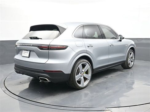 Used 2022 Porsche Cayenne E-Hybrid image 19