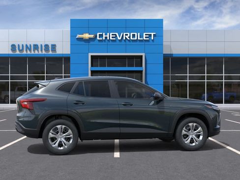 New 2026 Chevrolet Trax LS FWD image 6