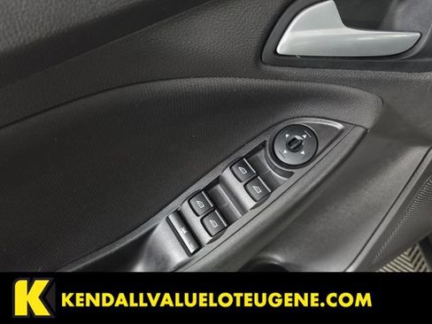 Used 2015 Ford Focus SE FWD image 21