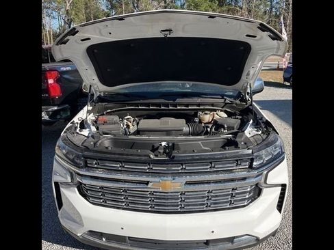 Used 2023 Chevrolet Suburban Premier image 33