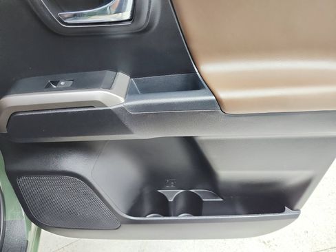 Used 2021 Toyota Tacoma Limited AWD/4WD image 45