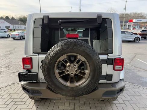 Used 2017 Jeep Wrangler Unlimited Sahara image 9