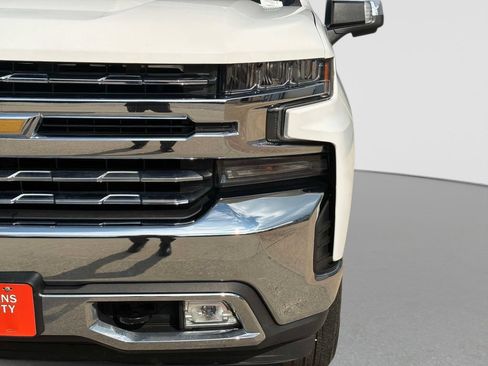 Used 2020 Chevrolet Silverado 1500 LTZ AWD/4WD image 11