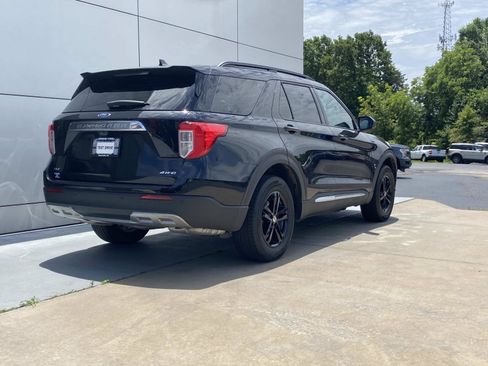 Used 2023 Ford Explorer XLT w/ Equipment Group 202A AWD/4WD image 4
