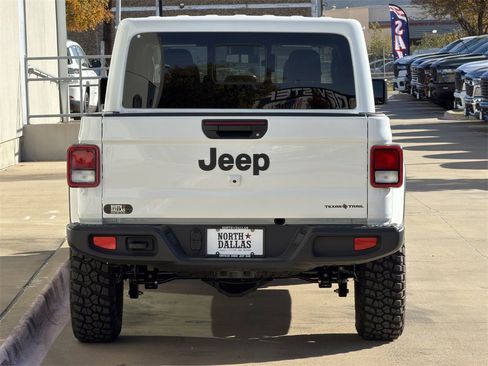 New 2025 Jeep Gladiator Sport image 6