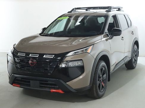 Certified 2025 Nissan Rogue SV image 48