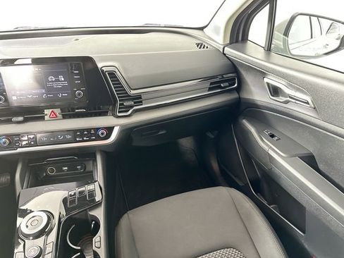 Used 2023 Kia Sportage LX image 25