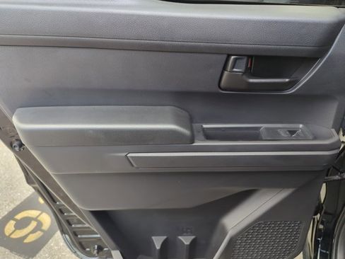 Used 2025 Toyota Tacoma SR image 23