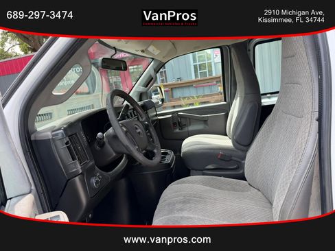 Used 2016 GMC Savana 2500 Extended RWD image 9