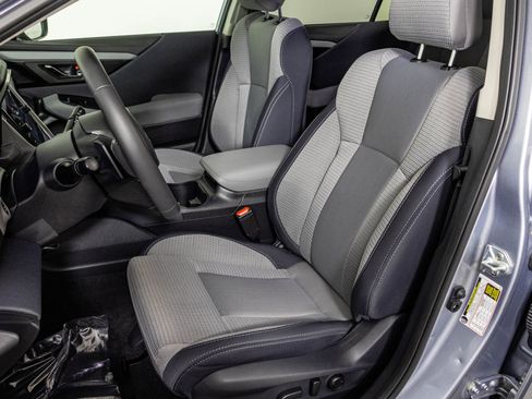 Used 2025 Subaru Outback Premium image 19