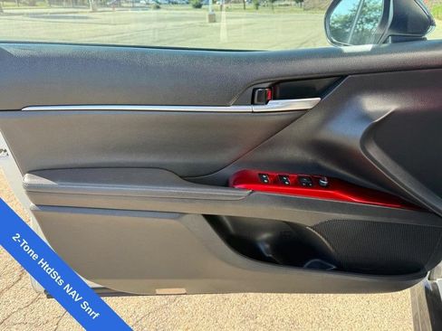 Used 2019 Toyota Camry XSE w/ Navigation Package FWD image 19
