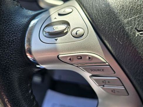 Used 2018 Nissan Murano SV AWD/4WD image 14