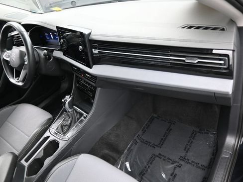 Used 2025 Volkswagen Jetta SE FWD image 42