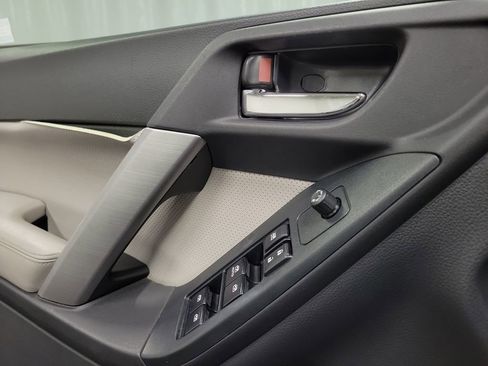 Used 2014 Subaru Forester 2.5i Touring w/ Popular Package #2 image 20