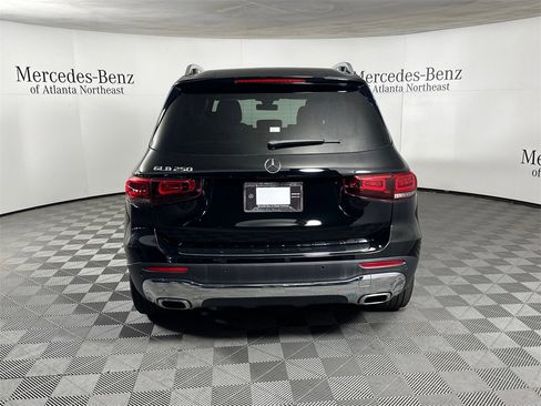 Certified 2022 Mercedes-Benz GLB 250 w/ Premium Package Lite image 6