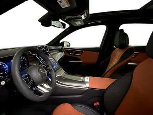 Certified 2026 Mercedes-Benz GLC 43 AMG 4MATIC image 4
