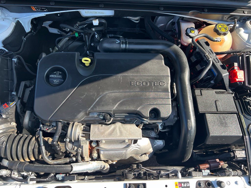 Used 2022 Chevrolet Malibu LS FWD image 41