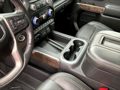 Certified 2021 GMC Sierra 1500 Denali w/ Denali Ultimate Package AWD/4WD image 16