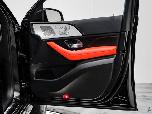 Used 2025 Mercedes-Benz GLE 53 AMG 4MATIC Coupe image 93