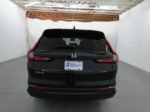 Used 2025 Honda CR-V EX image 6