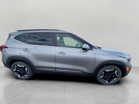 Used 2024 Kia Seltos SX w/ SX Sunroof Package AWD/4WD image 13