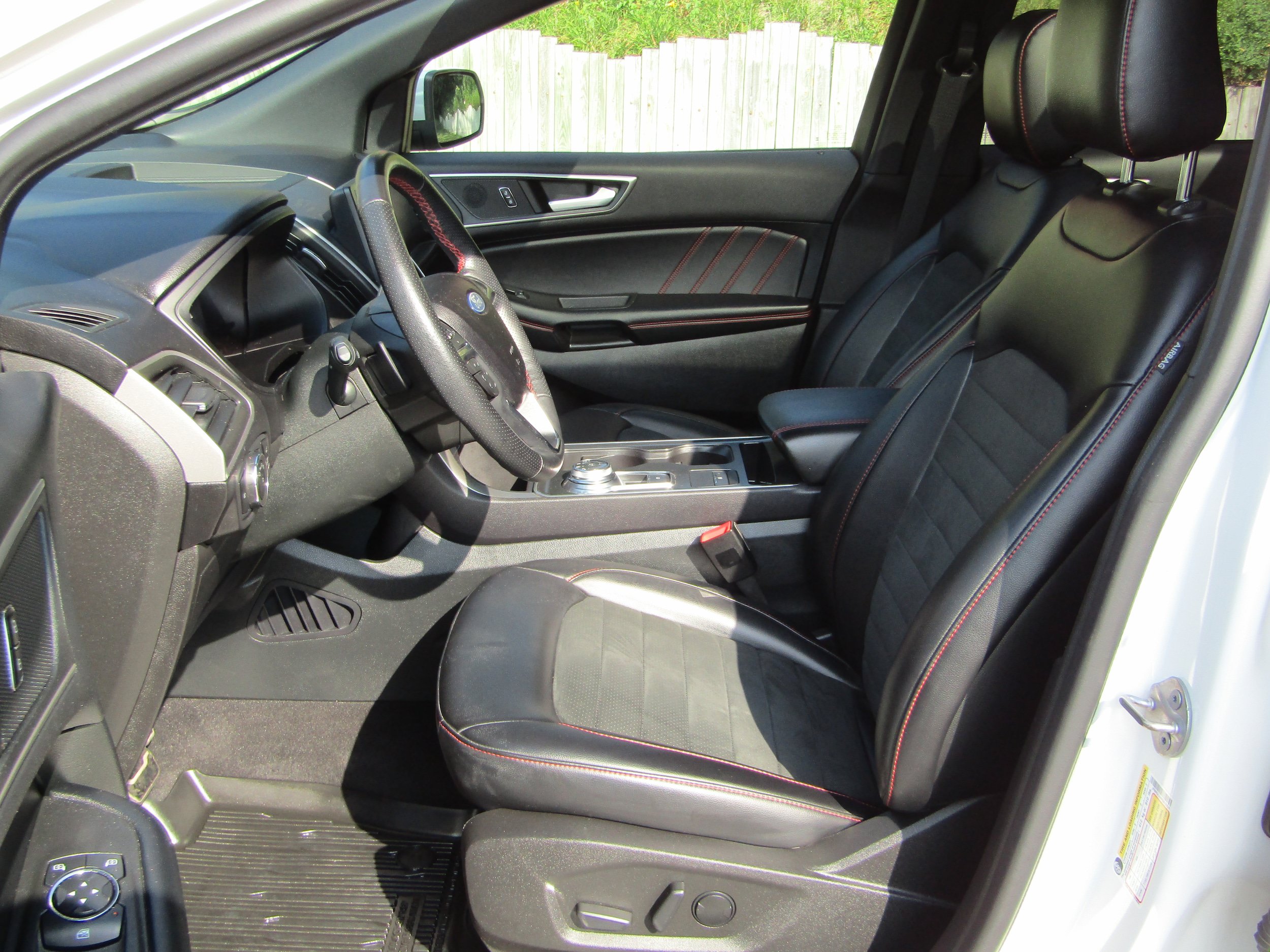Used 2023 Ford Edge ST-Line AWD/4WD image 12