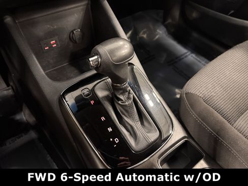 Used 2017 Kia Forte LX image 9