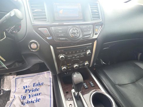 Used 2013 Nissan Pathfinder SL w/ SL Premium Pkg image 11