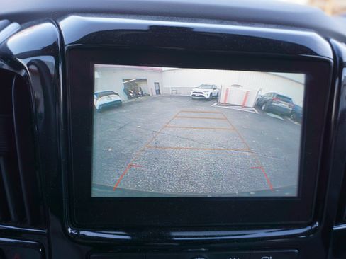 Used 2018 Chevrolet Traverse LT image 14