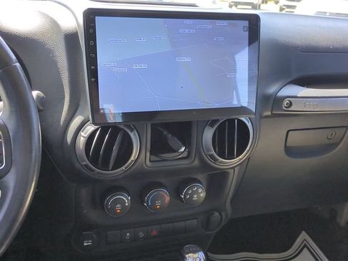 Used 2018 Jeep Wrangler Unlimited Sport w/ Connectivity Group image 16