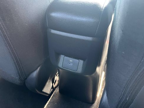 Used 2025 Nissan Versa SV FWD image 25