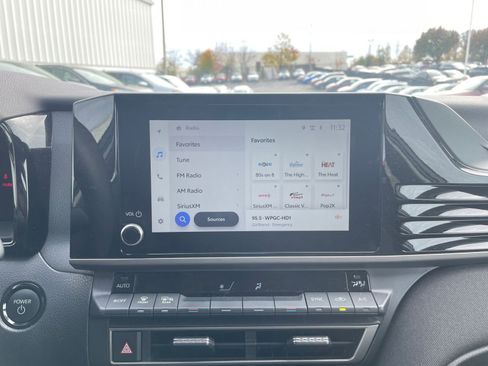 Used 2025 Toyota Camry LE image 21