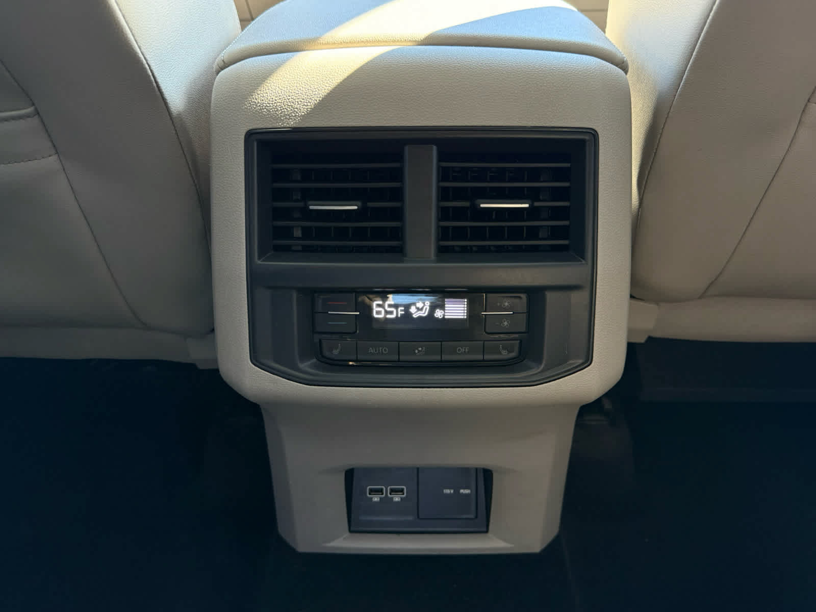 Used 2021 Volkswagen Atlas SEL Premium AWD/4WD image 30